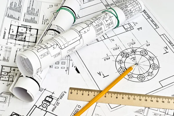 التقنيات الفنية في قراءة وكتابة الرسومات الهندسية